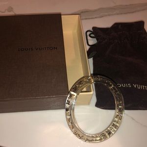 NEARLY NEW LOUIS VUITTON CLEAR INCLUSION BRACELET